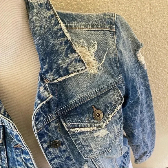 RWH Rewash Distressed Acid Washed Denim Jean Jacket: XS - Picture 2 of 10
